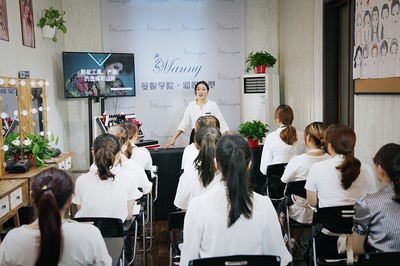 常州學化妝在什么地方