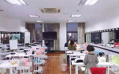 杭州航睿美學化妝學校