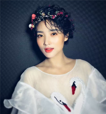 閬中t臺模特化妝