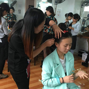 造型班學校/神彩美容化妝美甲紋繡培訓學校圖片|造型班學校/神彩美容化妝美甲紋繡培訓學校產品圖片由神彩美容化妝美甲紋繡培訓學校公司生產提供-