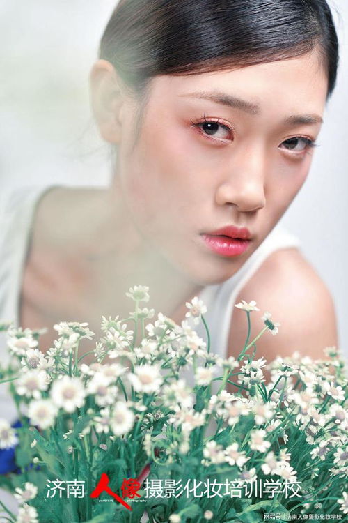 濟南化妝培訓學校解析女生如何提升個人的形象氣質