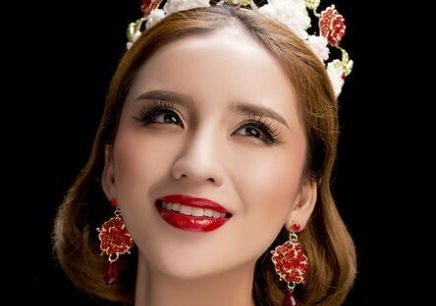 日式星級美睫 無錫中浪化妝美甲美容美發攝影培訓學校