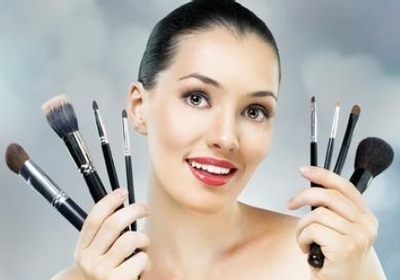 西安未央區化妝學習_【西安美容化妝美甲全能班】_圣得蘭形象設計藝術學校