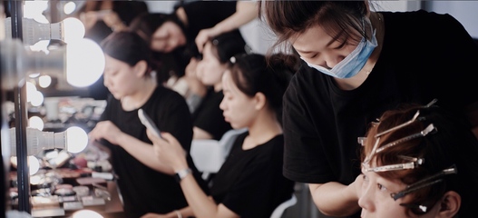 為什么學美容美發要去新好代學校,而不是在店里做學徒?