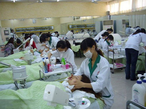 哪里學化妝專業