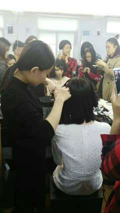 大連化妝培訓學校--零基礎學化妝