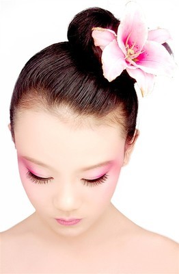 青浦學化妝美甲美容培訓哪家學校比較正規專業-上海青浦區青浦新城化妝培訓