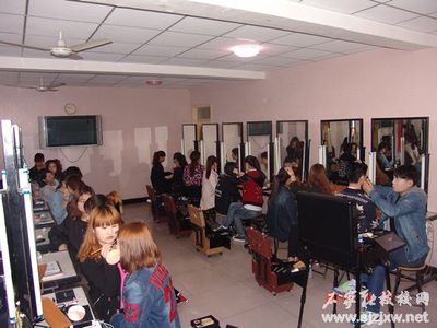 保定華中技工學(xué)校2019年招生專業(yè)