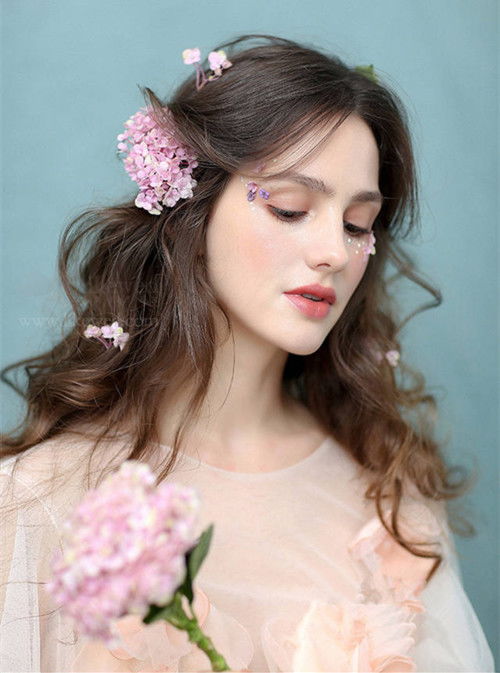 如何選擇一家好的化妝培訓(xùn)學(xué)校 蘭州市民學(xué)習(xí)指南